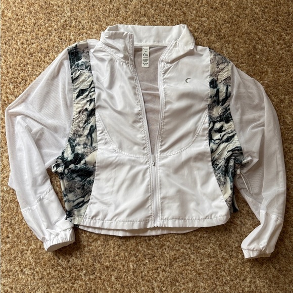 ZYIA Jackets & Blazers - NWOT ZYIA White and Gray Bomber Jacket